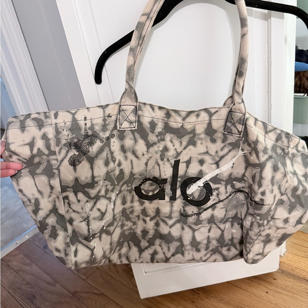 ALO Yoga Marble Pattern Tote Bag